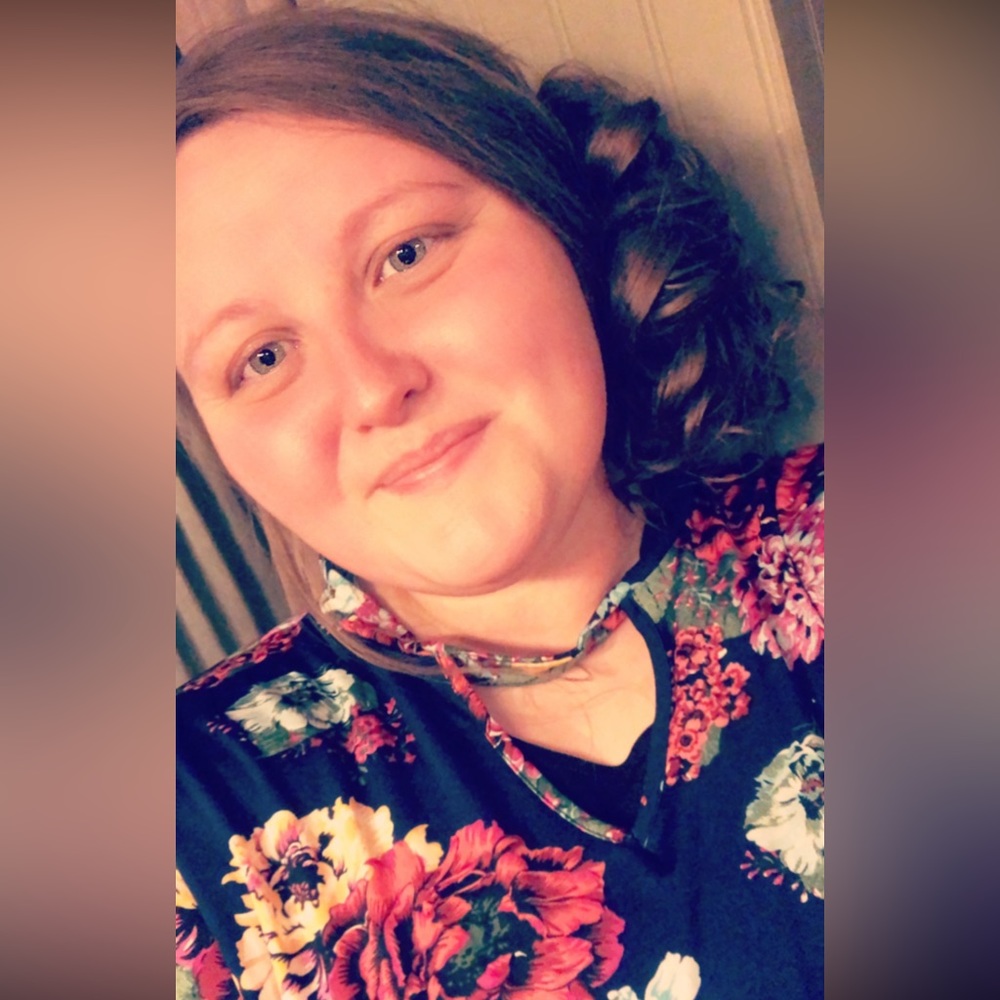 Meet your Posher, Chloe'